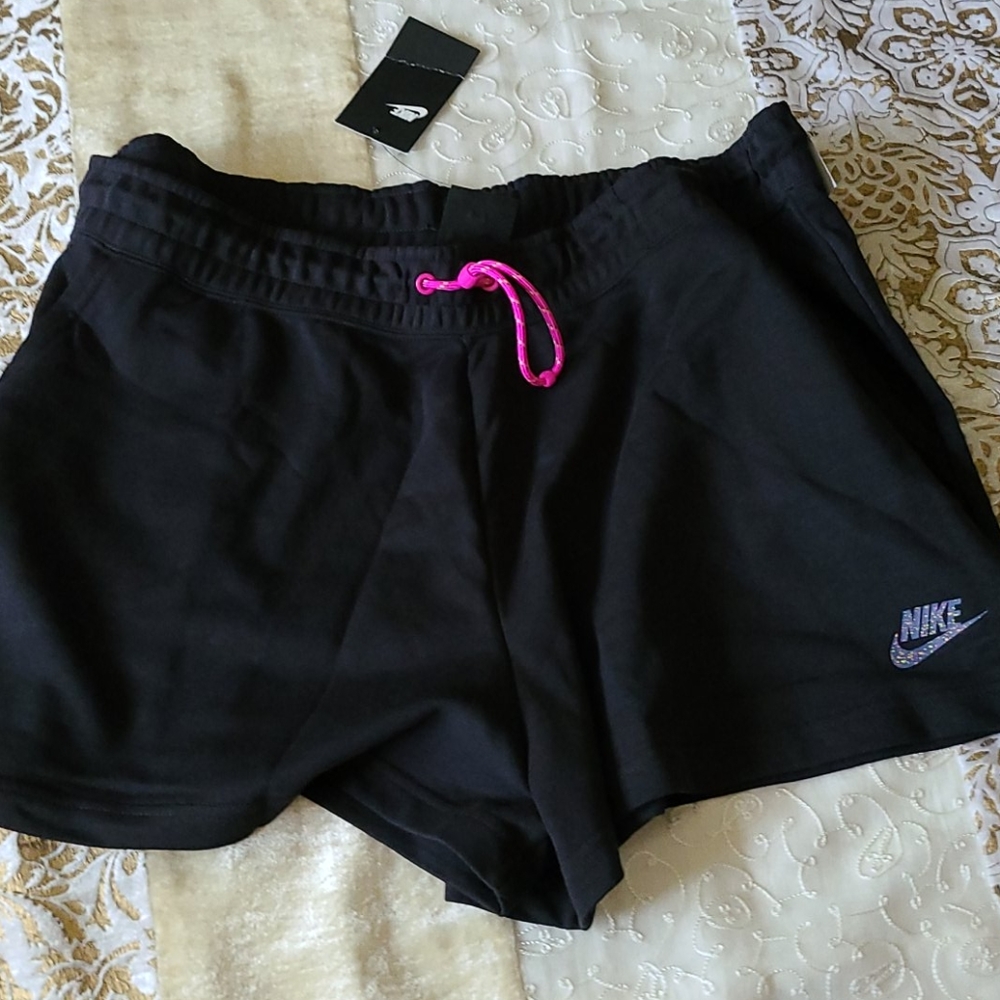 NIKE French-terry Shorts - 2X LAST 1 !!!!